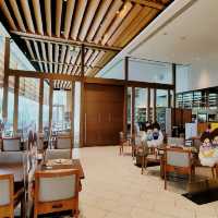 愉景灣酒店 ~ Cafe bord de Mer & Lounge
