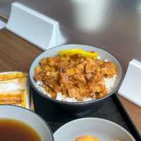 荔枝角｜特色台灣輕食。黑布小巷