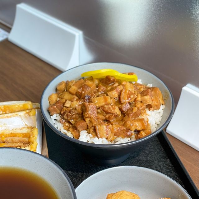 荔枝角｜特色台灣輕食。黑布小巷