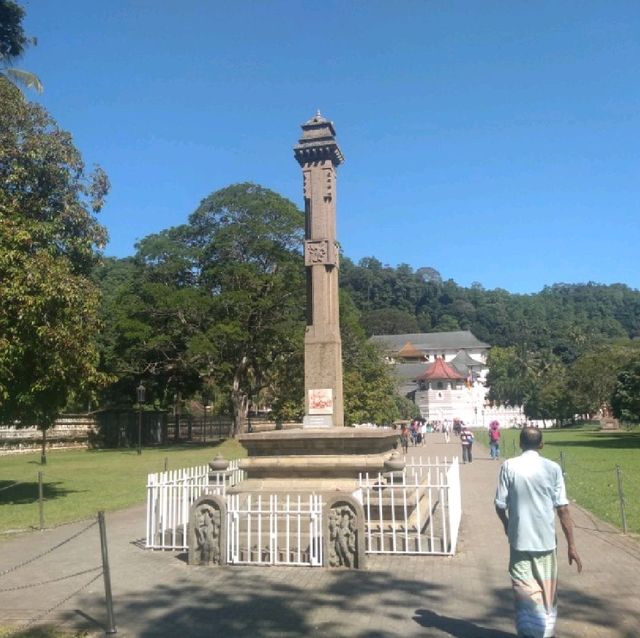 부처님 치아가 보관되어 있다는 불치사, 템플 오브 더 세이크리드 투쓰 렉릭