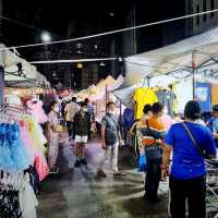 The Bustling Pratunam Night Market