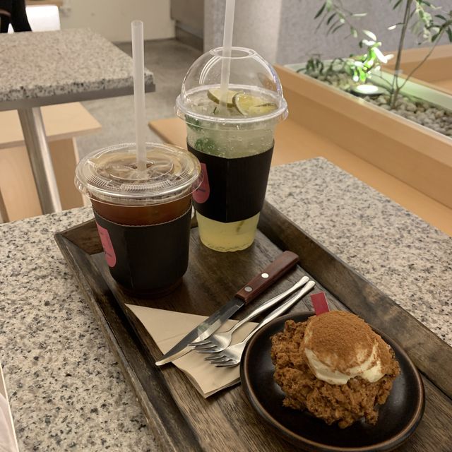 스콘이 너무 맛있었던🧡 카페 크림씨크