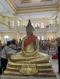 กราบบนบานหลวงพ่อโสธรด้วยไข่ต้ม