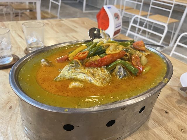 'D hatyai cafe & restaurant' ร้านอาหารคาเฟ่ริมคลอง