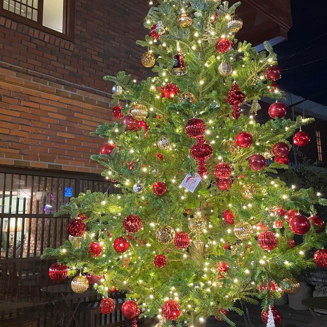 크리스마스 분위기의 삼청동 카페 🎄⠀