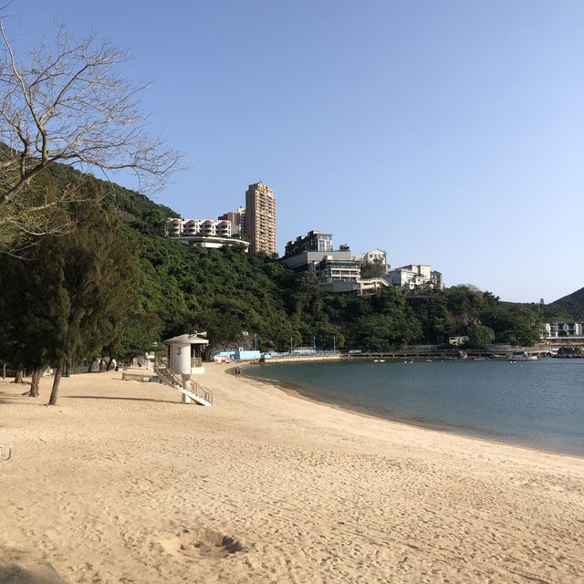 春季天氣最適合去港島水清沙幼沙灘🏖️