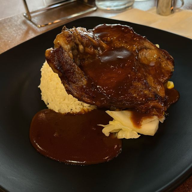 荃灣｜充滿模型嘅好坐舒服西餐cafe🧸🥩🍽