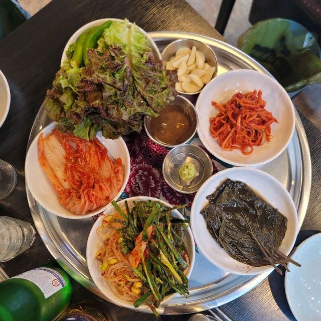 비오는 날 실내데이트는 삼겸살맛집 제주토종흑돼지