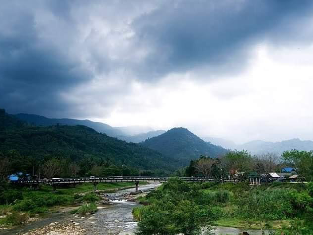 บ้านริมธาร คีรีวง