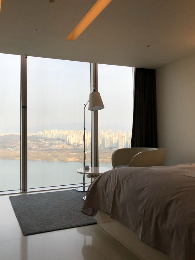 심플하고 모던한 5성급 한강뷰 호텔 ‘비스타 워커힐 서울’ 🏨🌉✨