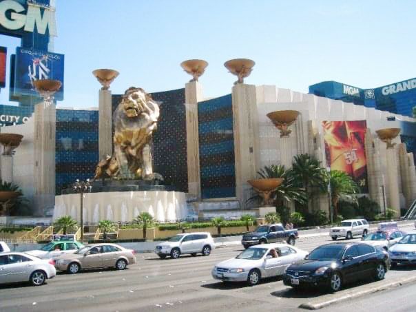Stroll along Las Vegas Boulevard