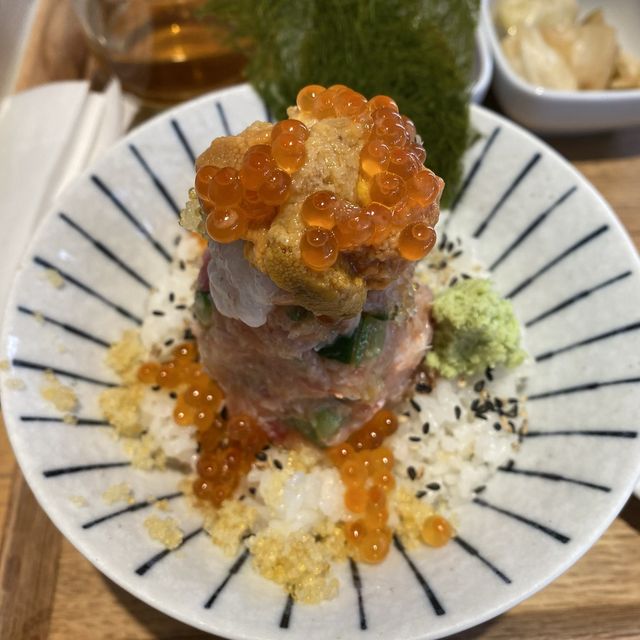 사치스러운 덮밥, 제이타쿠동 👉 연남동 “미쁘동”