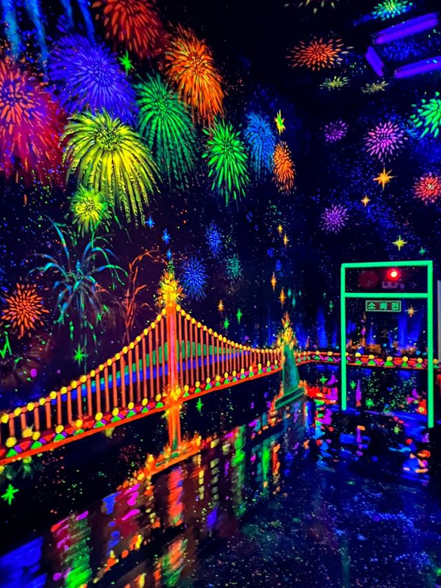 달 포토존에 누워서 불꽃놀이 구경하기🎇🌙