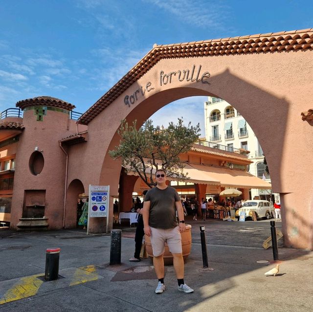Forville Market, Cannes 🇫🇷 