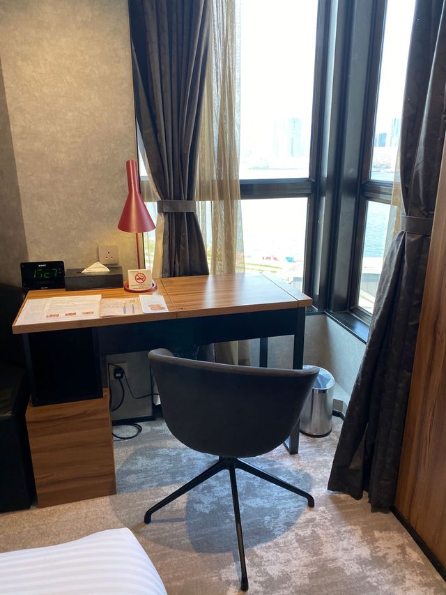 灣仔飽覽維港景色酒店🏨 時尚海景房