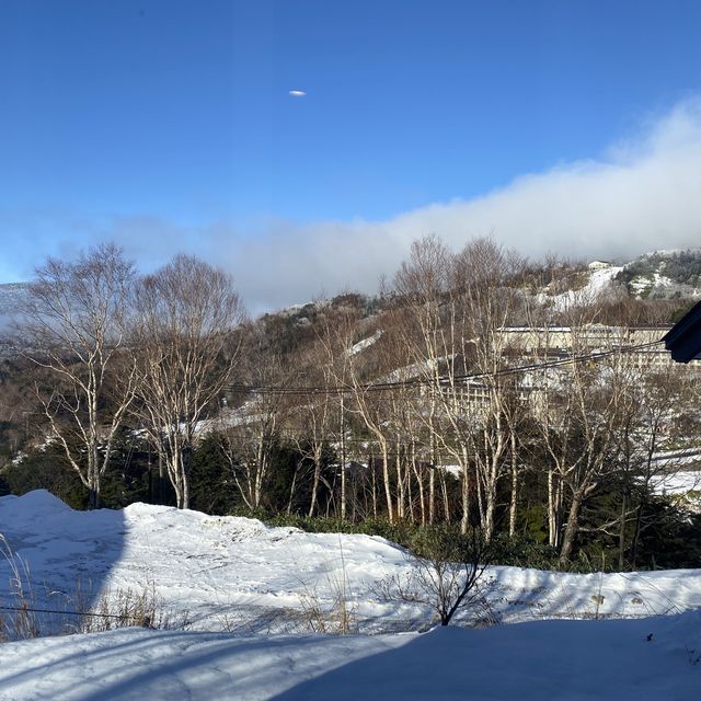 万座ホテル聚楽の空のテラスと雪景色