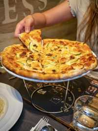 鰂魚涌工廈美食,Pizza夠晒吸引力