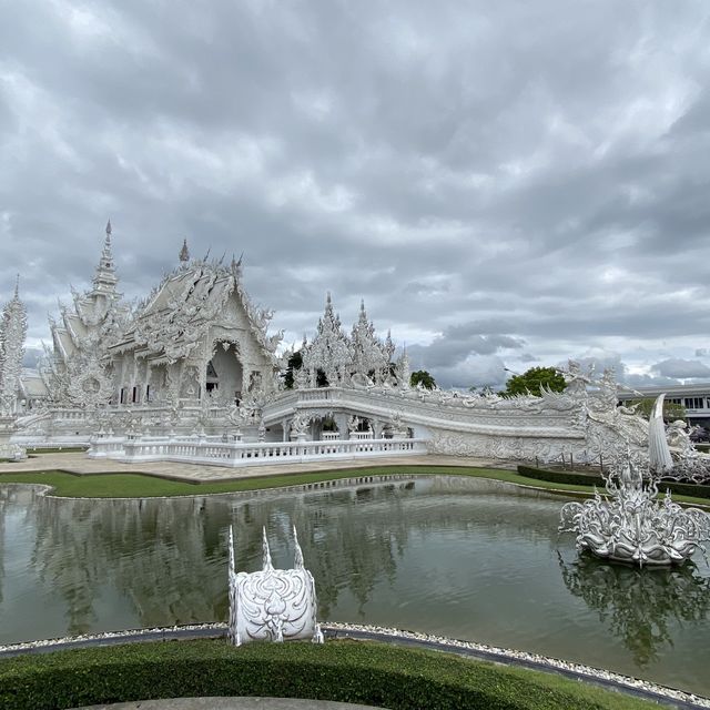 Wat Rong Kuhn - White Temple, Thailand 