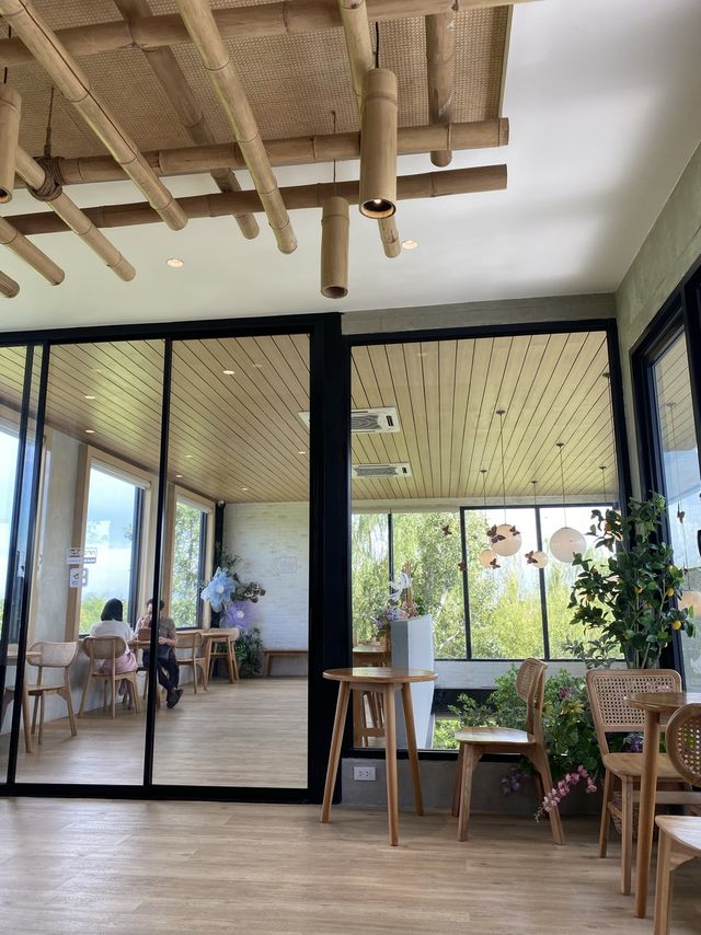 Roasi coffee ☕️🍰🧁