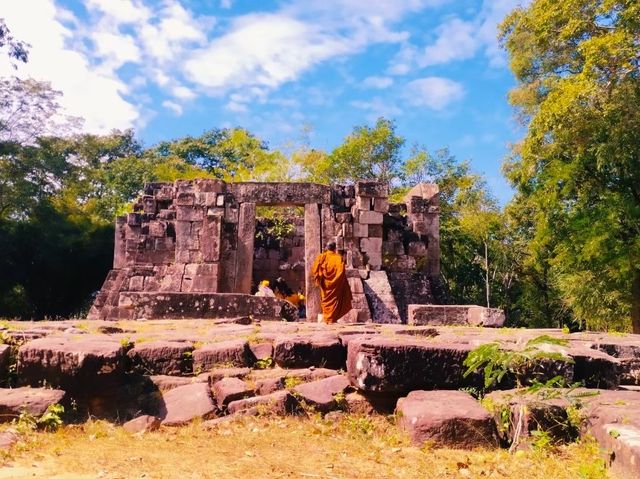 พระธาตุภูเพ็ก | สกลนคร