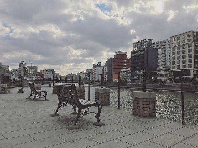 『キャナルシティ』と『中洲』を結ぶ『清流公園』