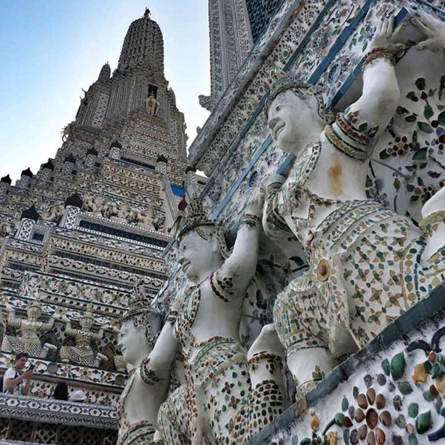 สัญลักษณ์ของ กรุงเทพฯ ที่อยู่บนฝั่งธนบุรี
