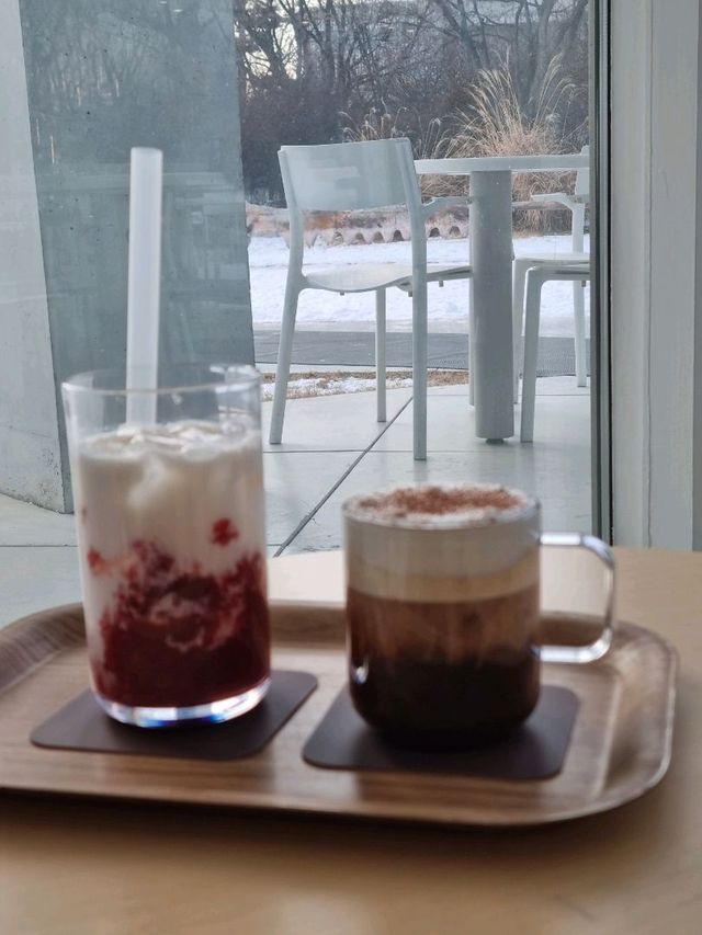 노을을 바라보며 카페타임