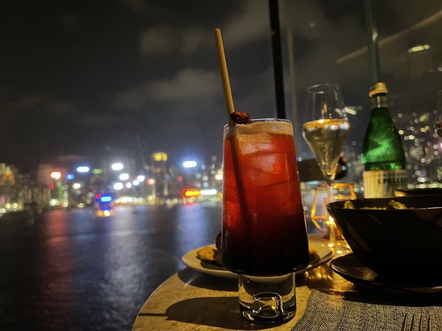 能夠飽覽維港夜景🌃