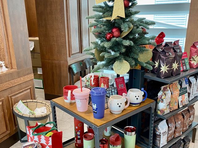 Starbucks KingPower ซอยรางน้ำ