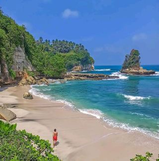 UJUNG GENTENG BEACH, WEST JAVA