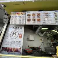 結合日式和台式的炸串烹調方法的串燒店