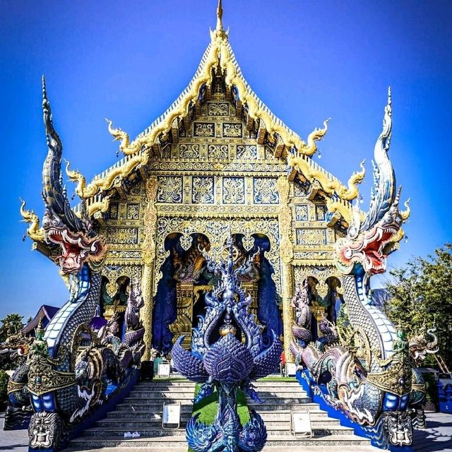 วัดร่องเสือเต้น เชียงราย วัดสีน้ำเงิน
