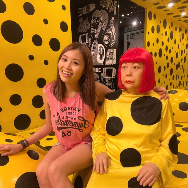 ☺️親親偶像《莎夫人蠟像館玩》