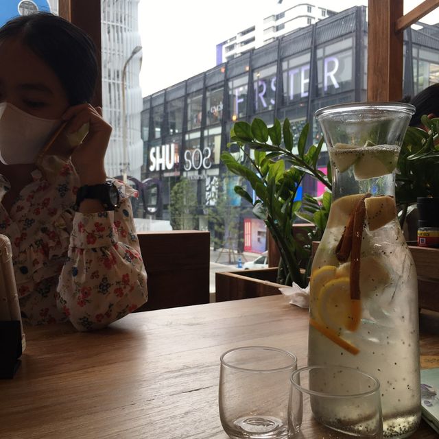 โอ้กะจู๋ร้านที่ฉันชอบมากกกกก