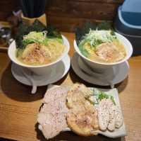 ［台北/中山］ 隱家拉麵 赤峰店🍜｜台北超人氣排隊名店 超平價拉麵 不用兩百元就能吃很飽!!!!!! 