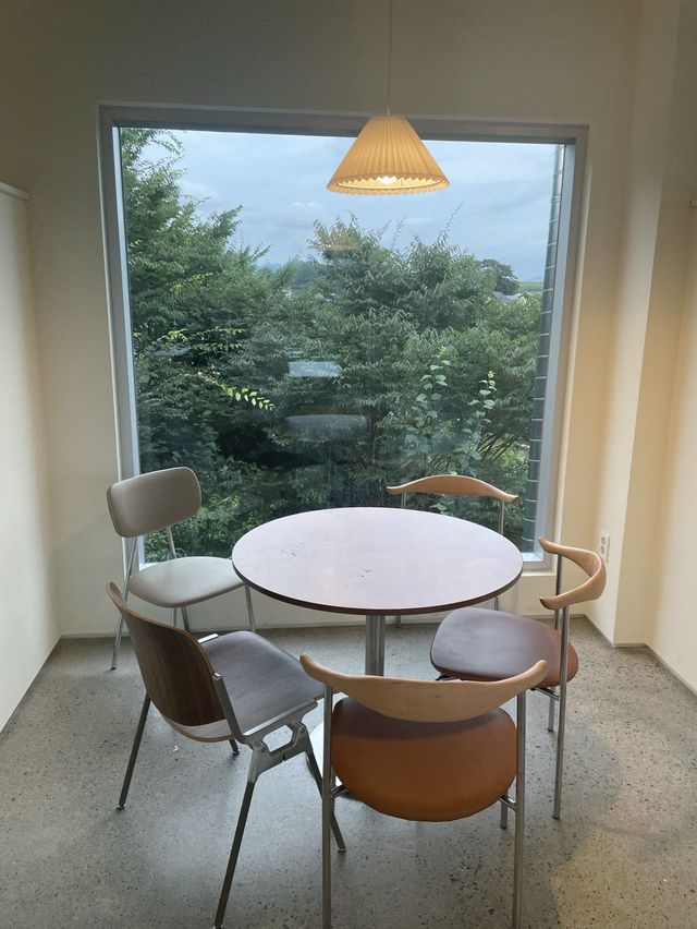 숲 뷰가 예쁜 대형 담양 카페