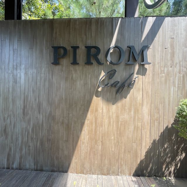 Pirom Cafe 