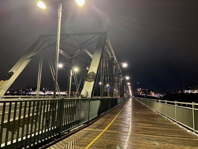 Alexandra Bridge - Interprovincial Bridge Alexandra Bridge - Interprovincial Bridge