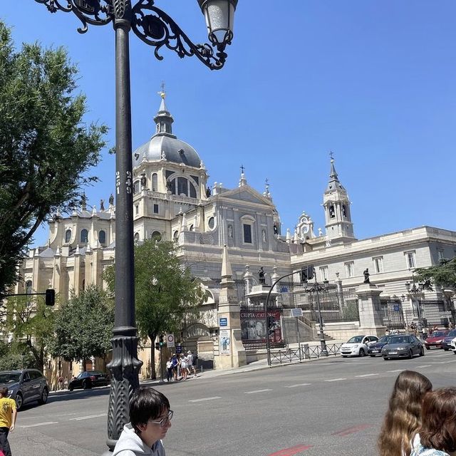 La Almudena