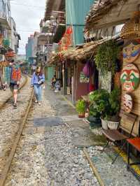 Hanoi train street 🚂