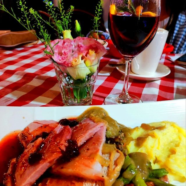 The Flames Steakhouse in Seaworld Shekou 