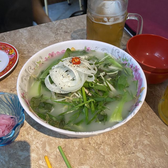 용산에서 발견한 베트남, 효뜨