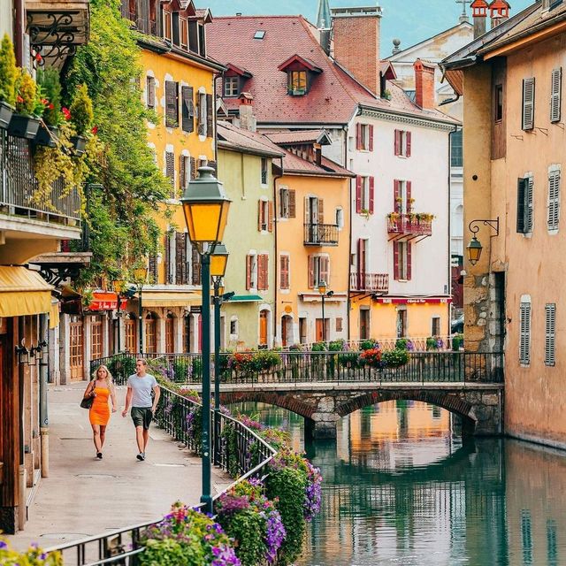MORNING STROLL in the Old Town Of Annecy