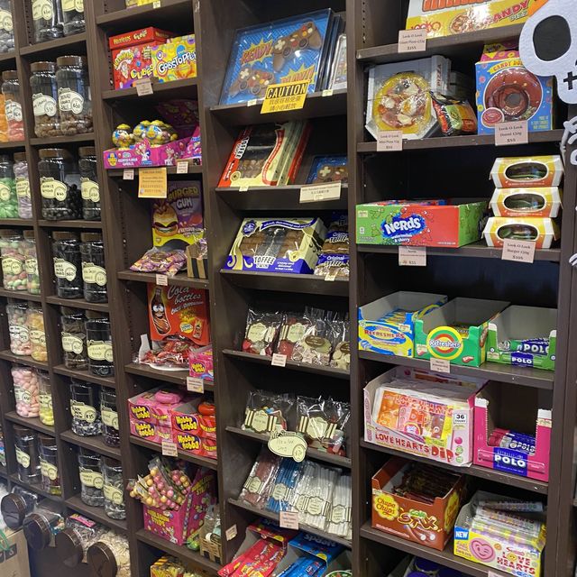  Simms Olde Sweet Shop超靚糖果店