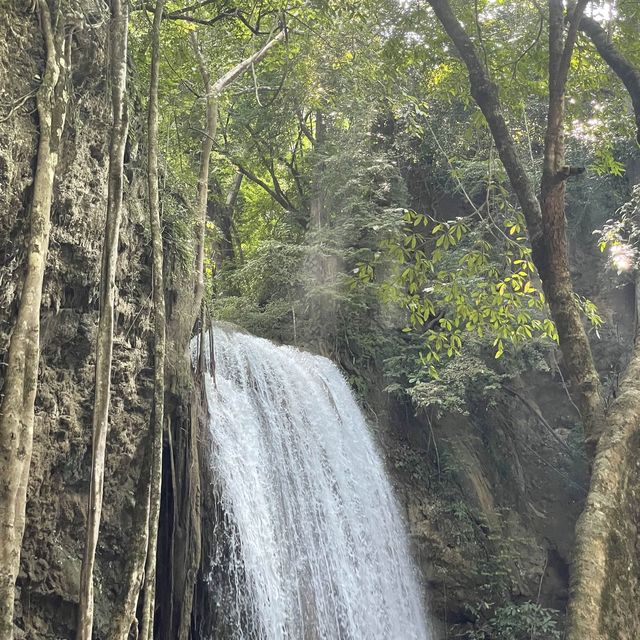 อุทยานแห่งชาติเอราวัณ,กาญจนบุรี 🦋✨🍃🏞️