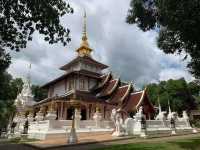 พระอารามหลวง "วัดป่าดาราภิรมย์"