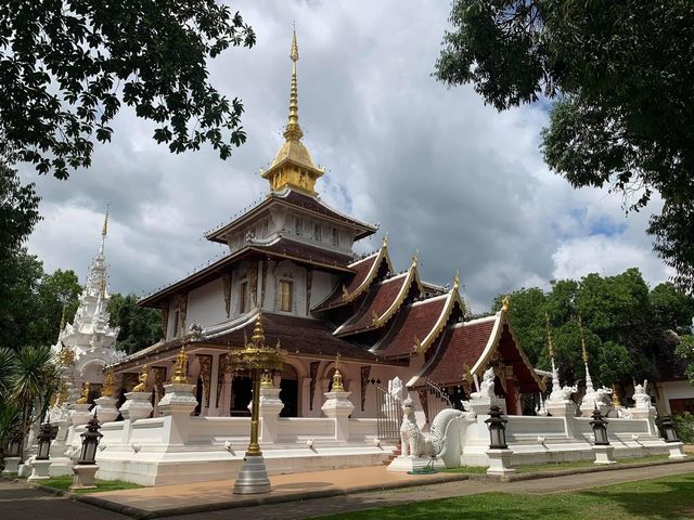 พระอารามหลวง "วัดป่าดาราภิรมย์"