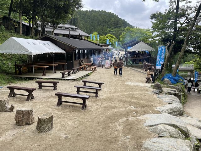 マイナスイオンたっぷり『白糸の滝』