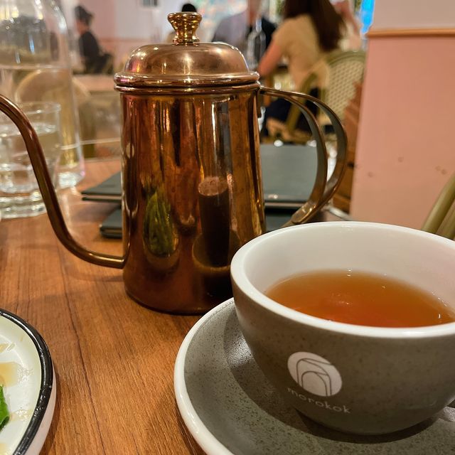 旺角｜少女心小清新霓虹燈下嘅精緻泰菜🇹🇭🍹🍖