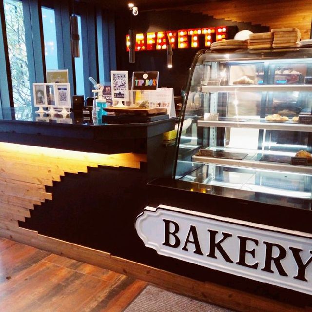 Cafe'หรู ในบรรยากาศของ Citygate Hotel หาดกมลา